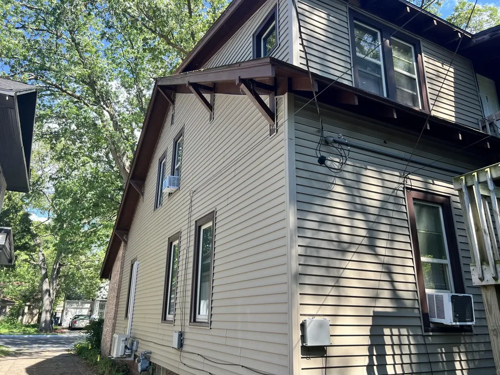 2913 5th Street Muskegon Heights City MI 49444