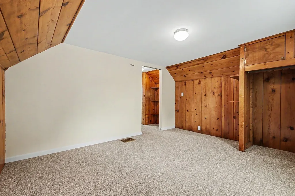 1930 Galewood Avenue SW Wyoming City MI 49509