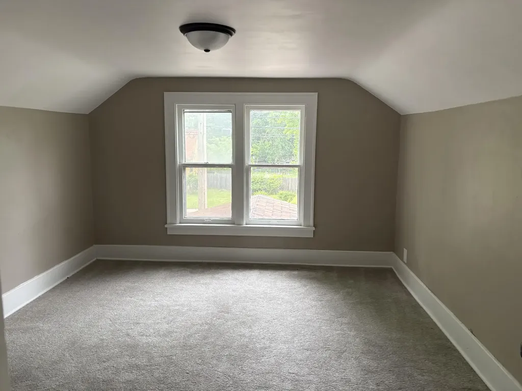 657 Allen Avenue Muskegon City MI 49442