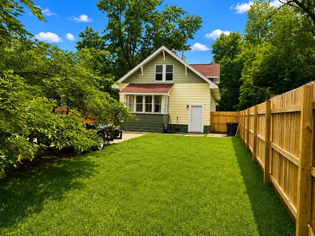 657 Allen Avenue Muskegon City MI 49442