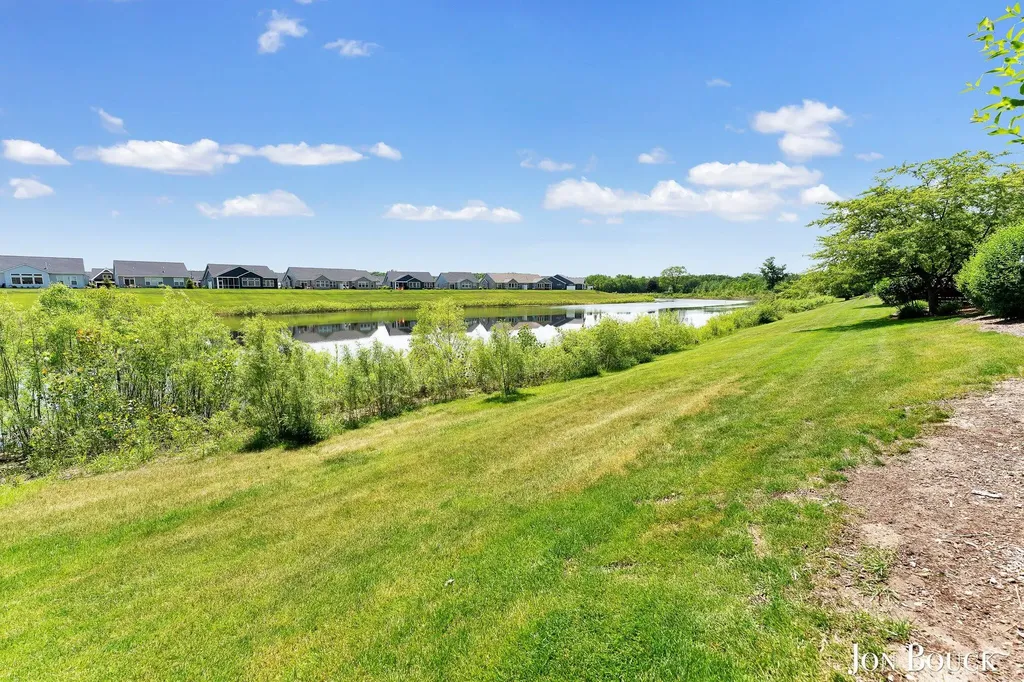 2940 Grand Isle Drive NE Plainfield Charter Township MI 49306