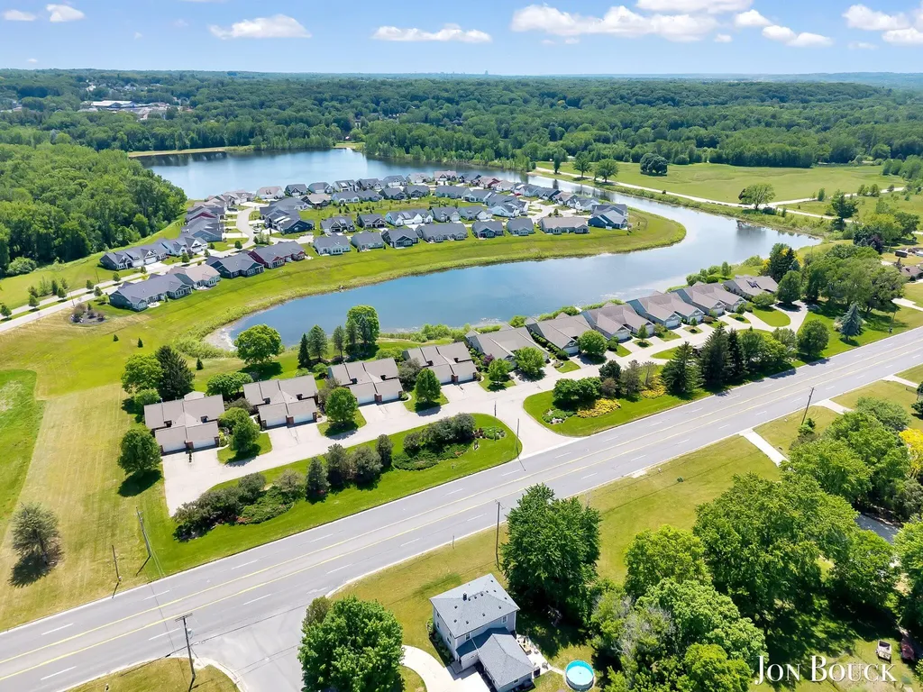 2940 Grand Isle Drive NE Plainfield Charter Township MI 49306