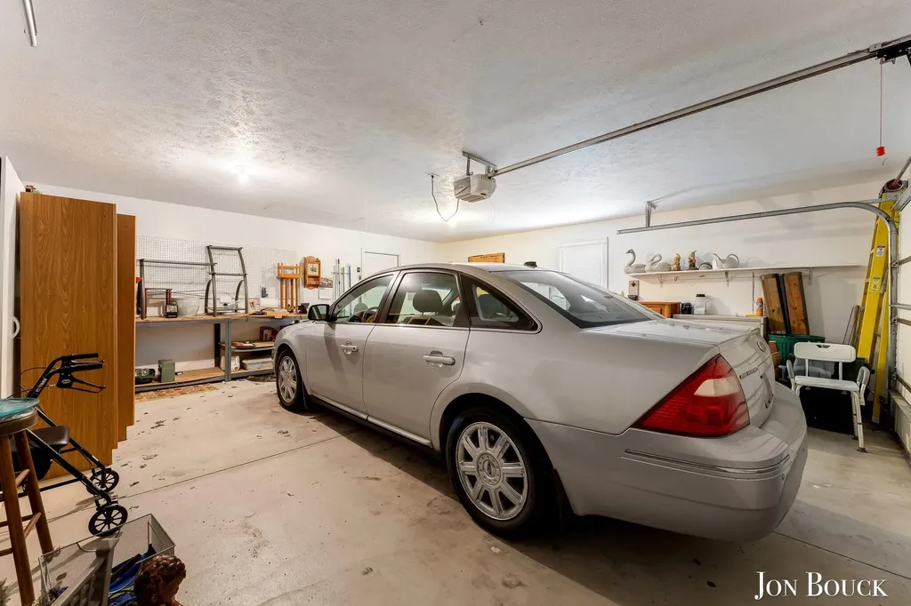 2940 Grand Isle Drive NE Plainfield Charter Township MI 49306