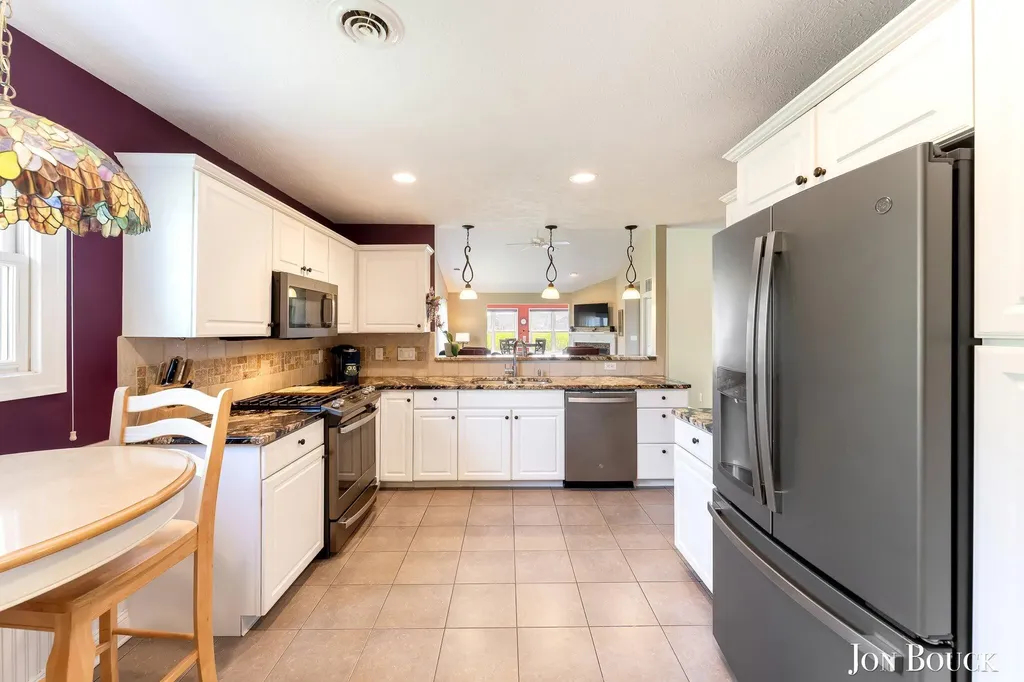2940 Grand Isle Drive NE Plainfield Charter Township MI 49306