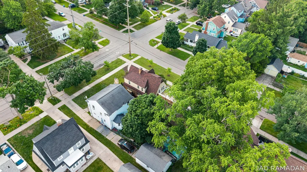 2200 College Avenue SE Grand Rapids City MI 49507