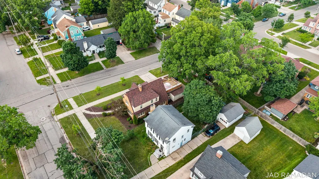 2200 College Avenue SE Grand Rapids City MI 49507