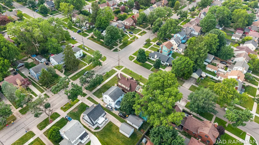 2200 College Avenue SE Grand Rapids City MI 49507