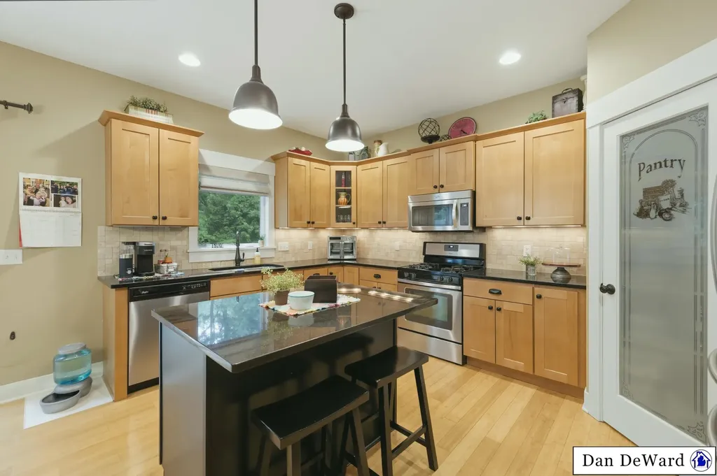 5713 Kenstyn Drive SW Wyoming City MI 49418