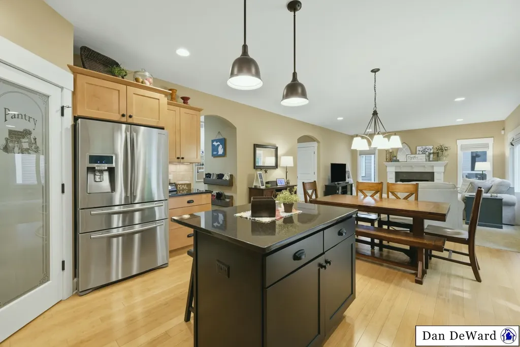 5713 Kenstyn Drive SW Wyoming City MI 49418