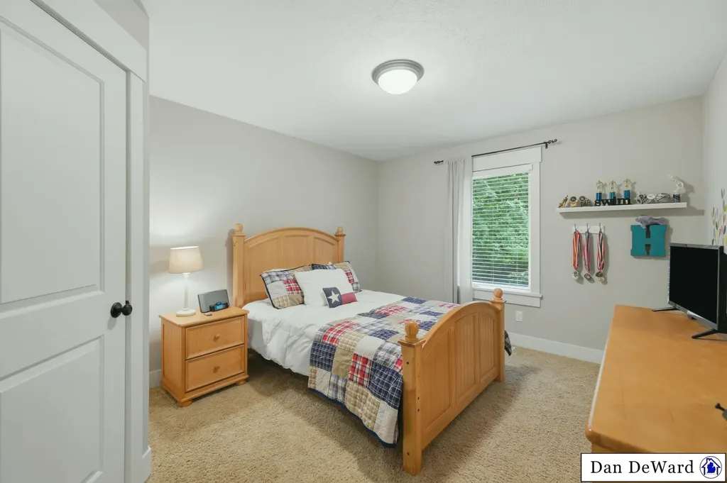 5713 Kenstyn Drive SW Wyoming City MI 49418