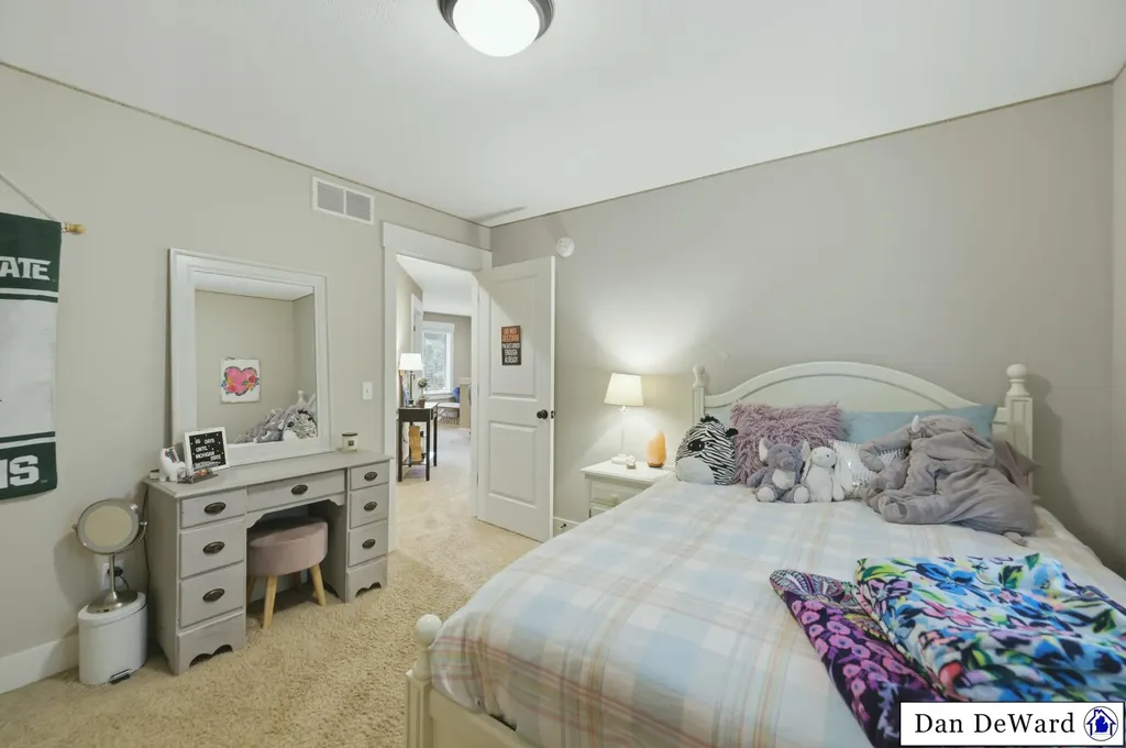 5713 Kenstyn Drive SW Wyoming City MI 49418