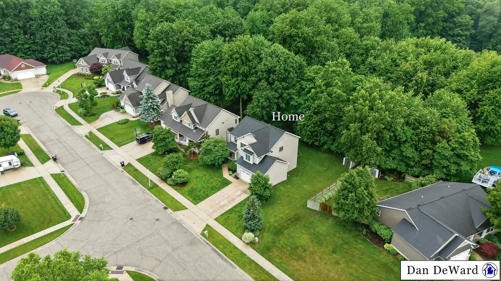 5713 Kenstyn Drive SW Wyoming City MI 49418