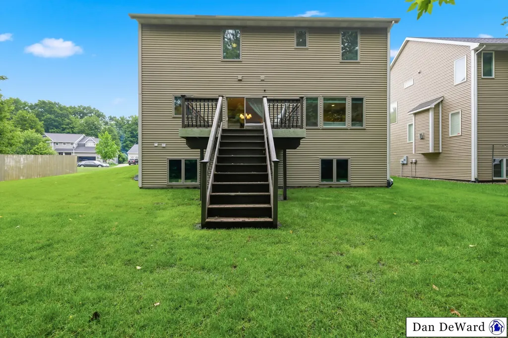 5713 Kenstyn Drive SW Wyoming City MI 49418