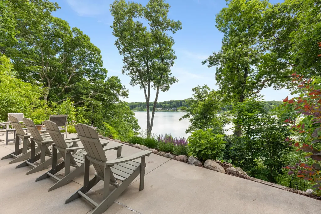 10999 Old Oak Drive Eureka Township MI 48838