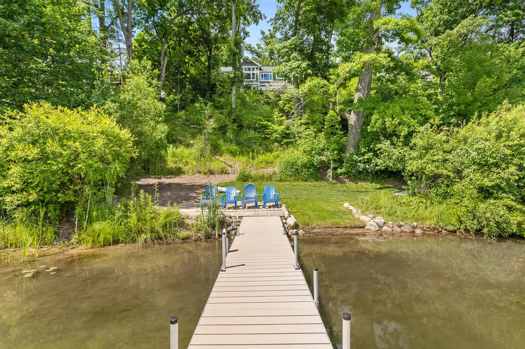 10999 Old Oak Drive Eureka Township MI 48838