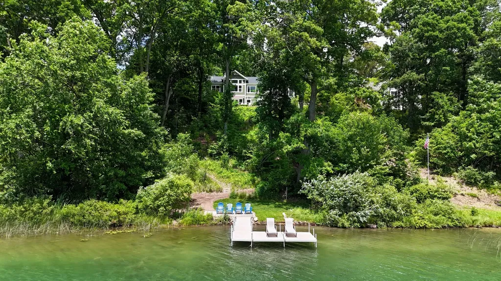10999 Old Oak Drive Eureka Township MI 48838