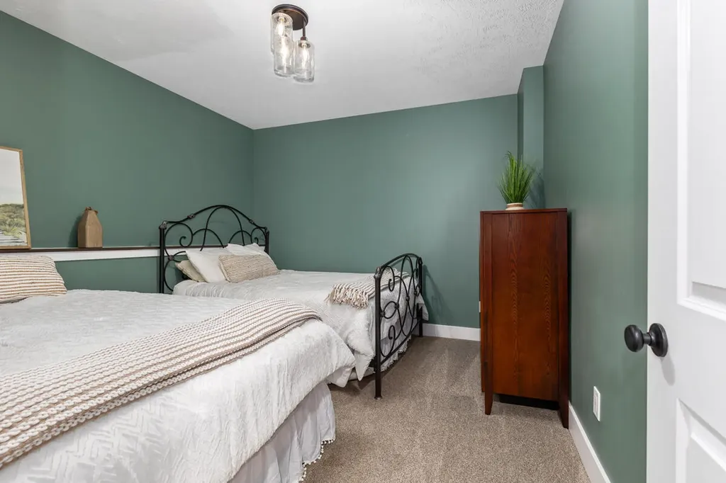 10999 Old Oak Drive Eureka Township MI 48838