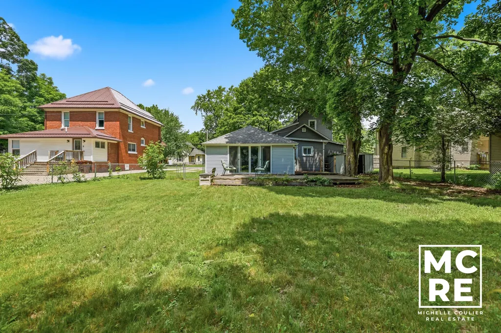 430 E Bond Street Hastings City MI 49058