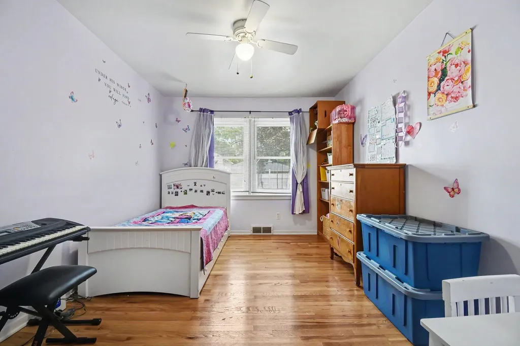 136 Westmont Drive NW Grand Rapids City MI 49504