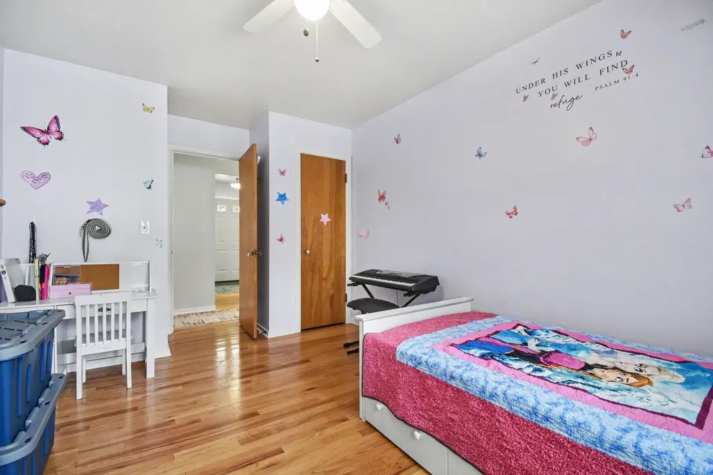 136 Westmont Drive NW Grand Rapids City MI 49504