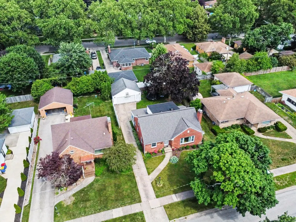 136 Westmont Drive NW Grand Rapids City MI 49504