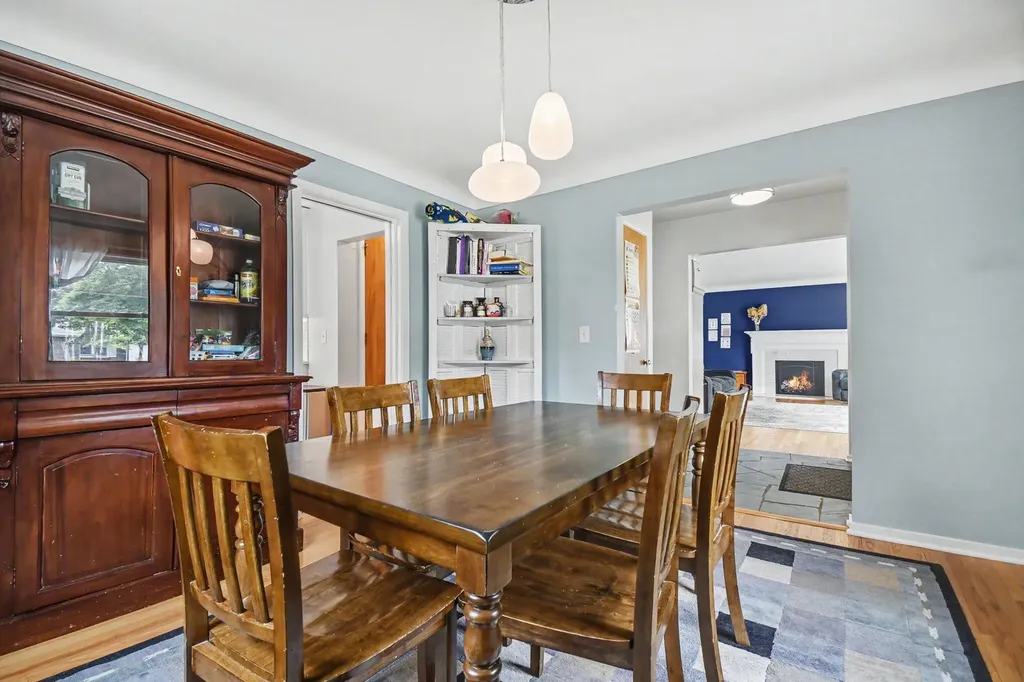 136 Westmont Drive NW Grand Rapids City MI 49504