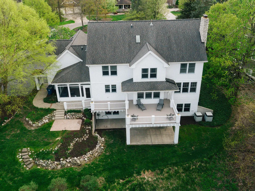 1670 Flowers Crossing Drive NE Grand Rapids Charter Township MI 49525