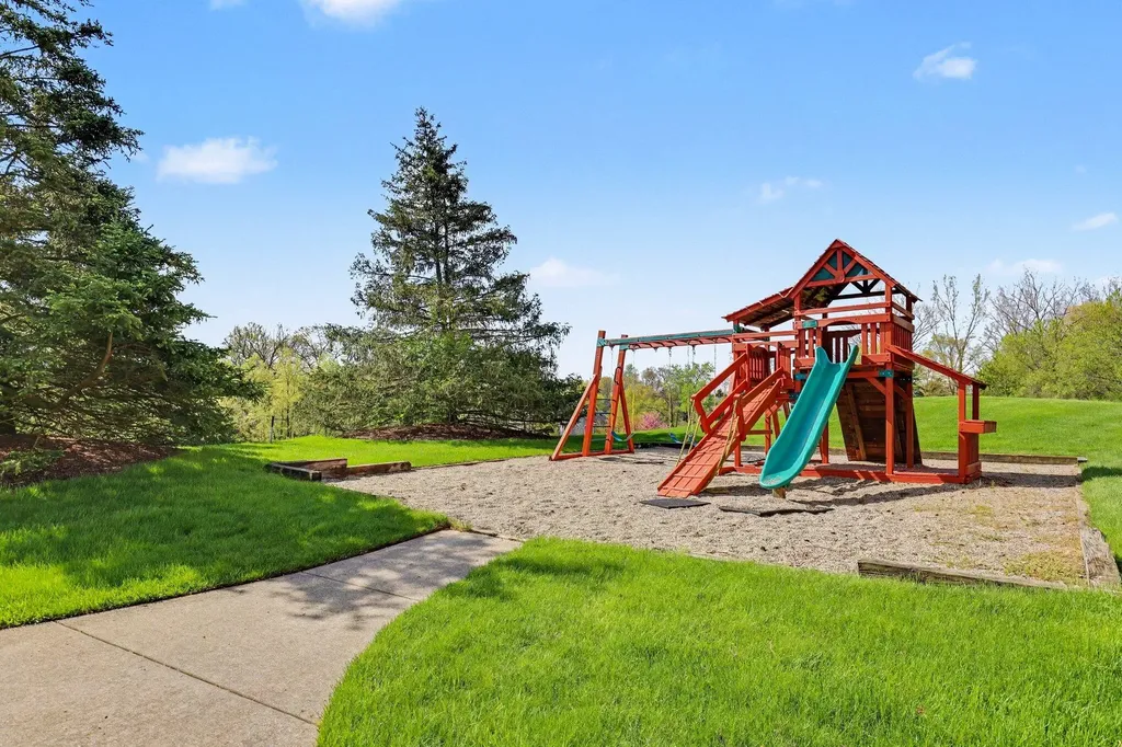 1670 Flowers Crossing Drive NE Grand Rapids Charter Township MI 49525