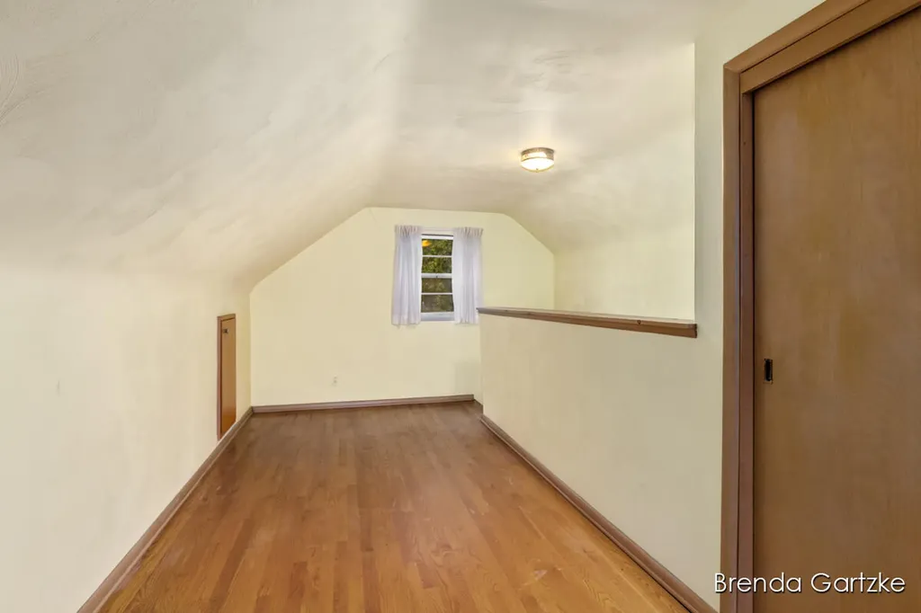 1012 Northlawn Street NE Grand Rapids City MI 49505