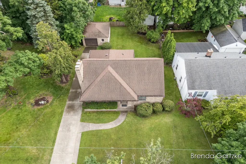 1012 Northlawn Street NE Grand Rapids City MI 49505