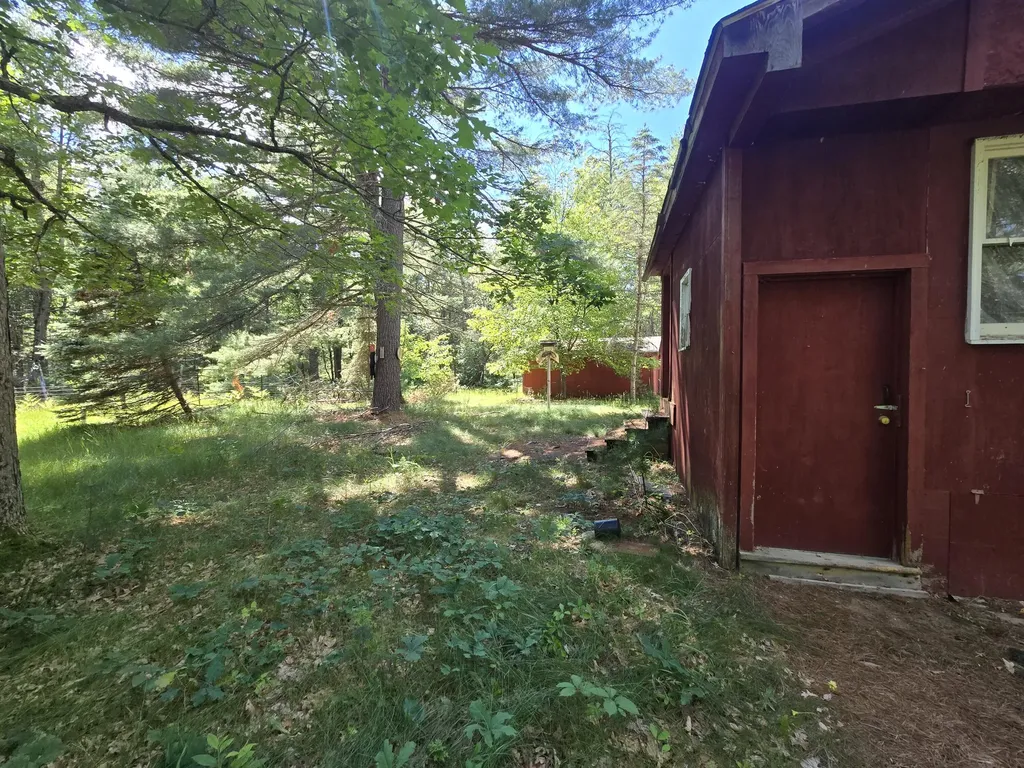 2637 S Jenny Circle Cherry Valley Township MI 49304