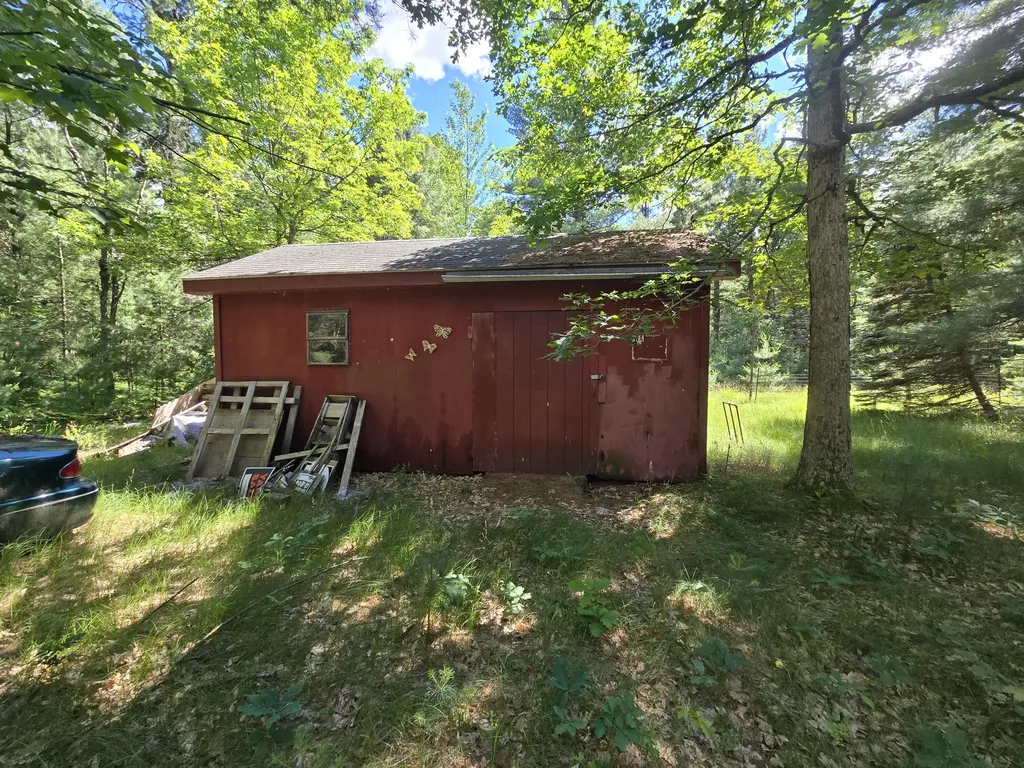 2637 S Jenny Circle Cherry Valley Township MI 49304