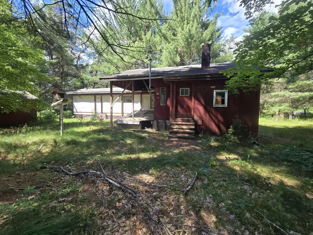 2637 S Jenny Circle Cherry Valley Township MI 49304