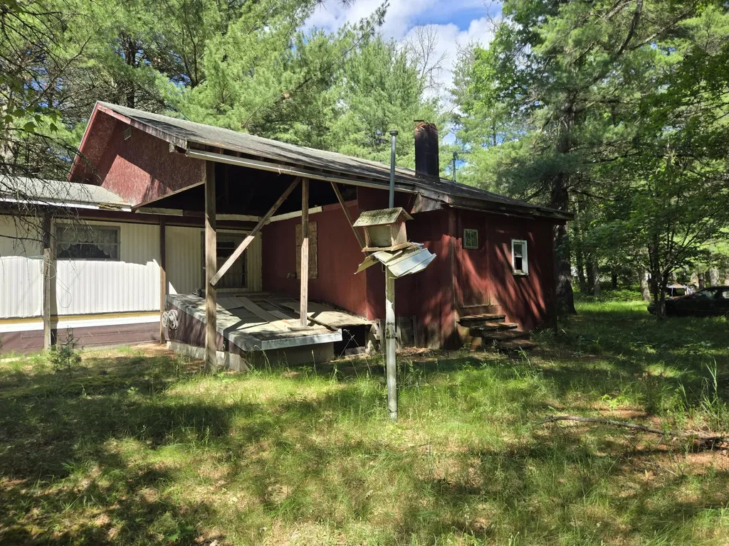 2637 S Jenny Circle Cherry Valley Township MI 49304
