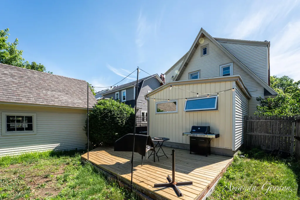 2101 Paris Avenue SE Grand Rapids City MI 49507