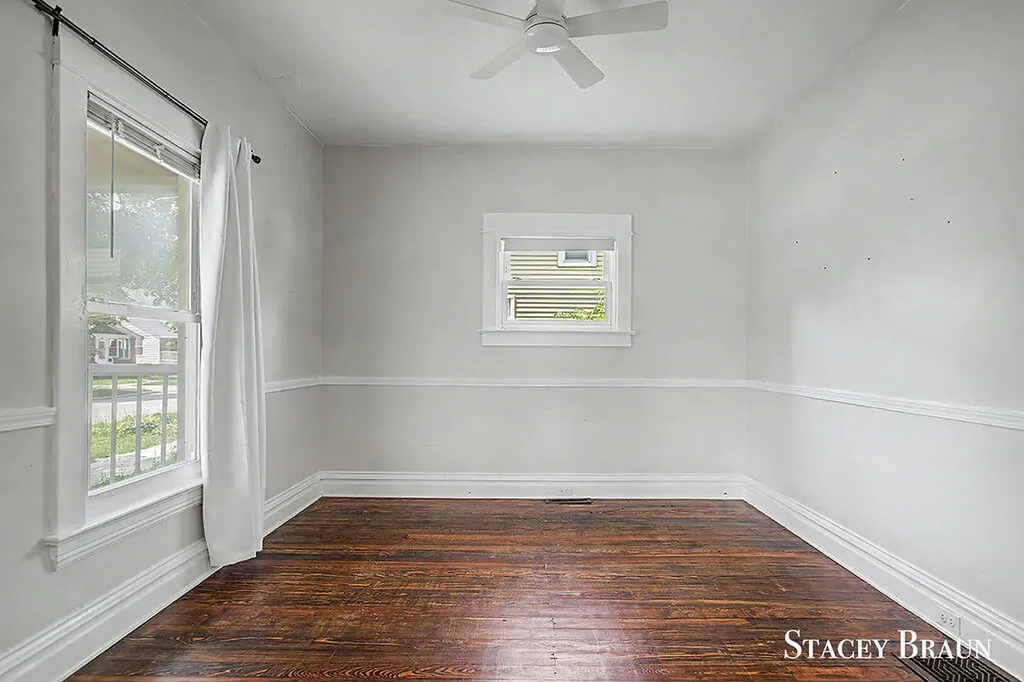 1009 Courtney Street NW Grand Rapids City MI 49504