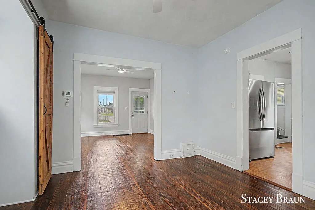 1009 Courtney Street NW Grand Rapids City MI 49504