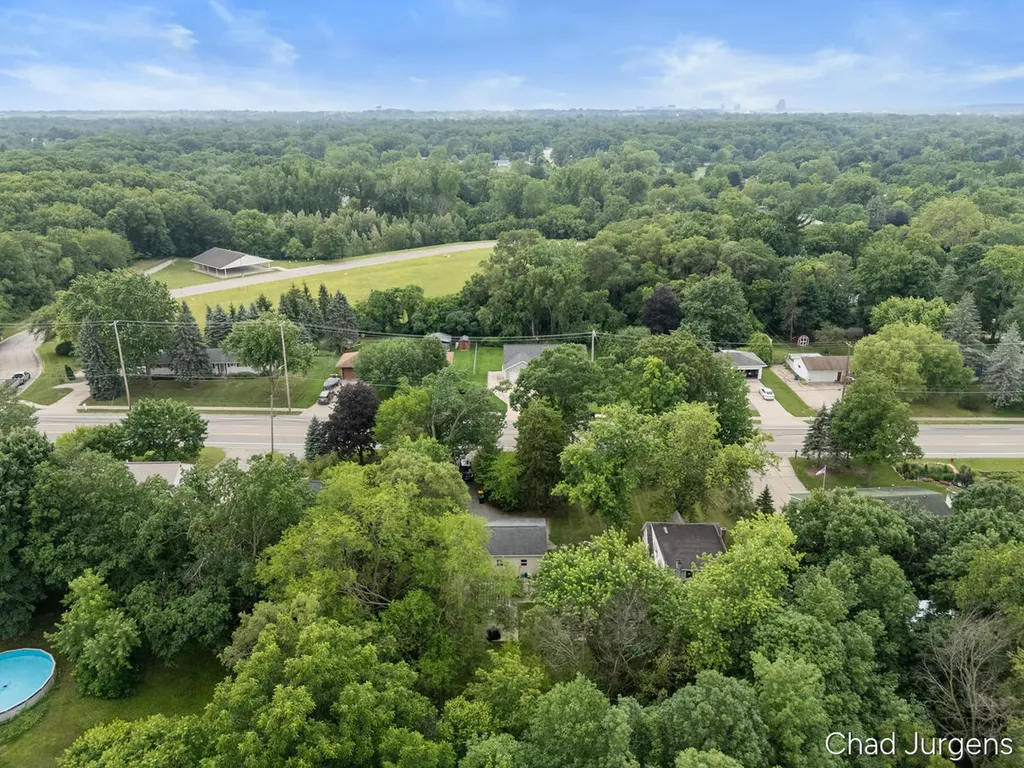 931 4 Mile Road NE Plainfield Charter Township MI 49525