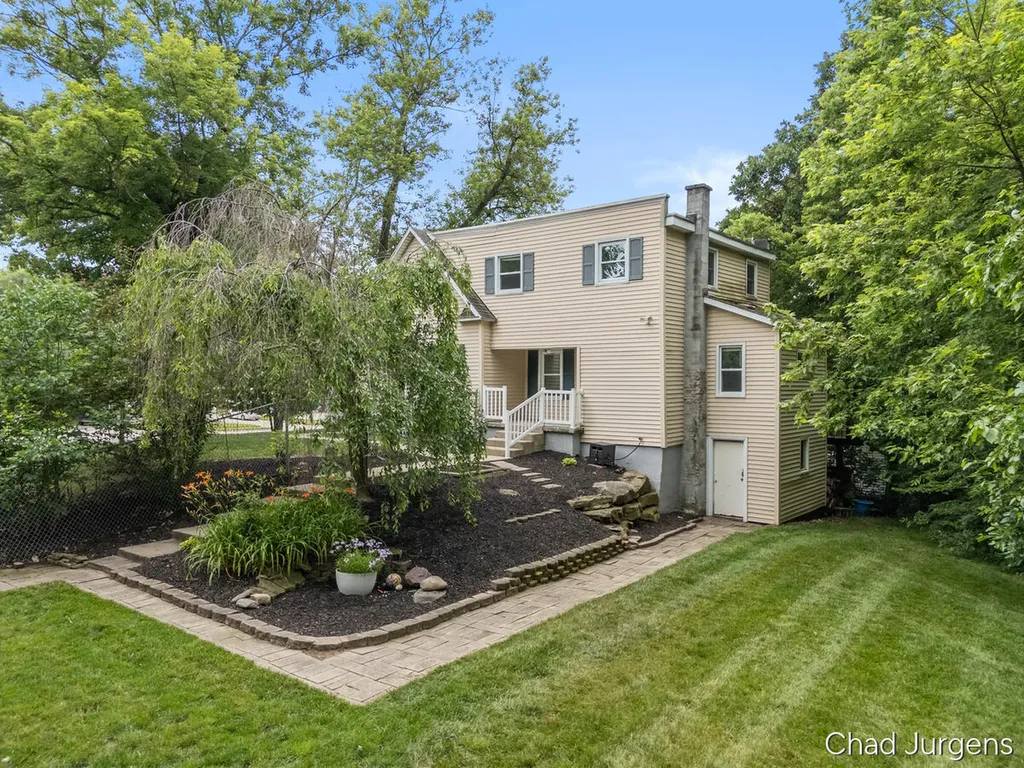 931 4 Mile Road NE Plainfield Charter Township MI 49525