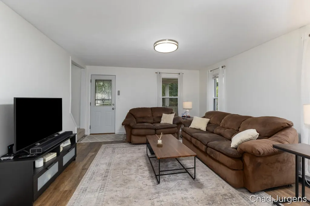 931 4 Mile Road NE Plainfield Charter Township MI 49525