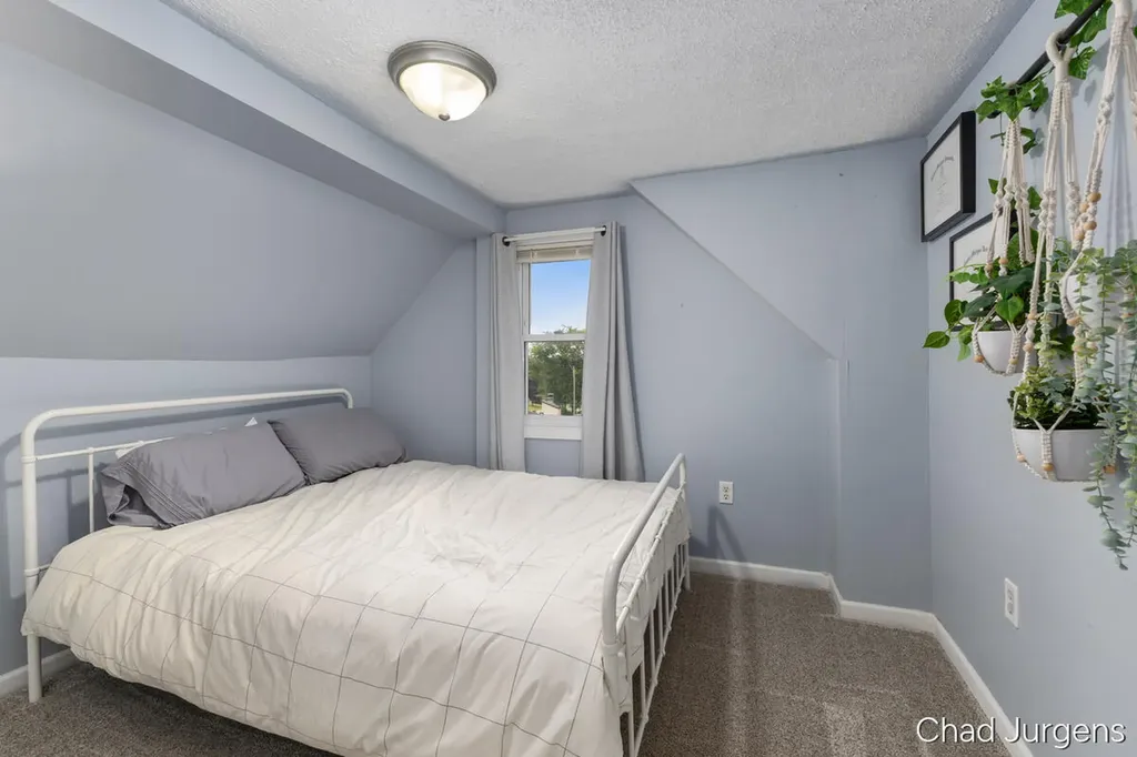 931 4 Mile Road NE Plainfield Charter Township MI 49525