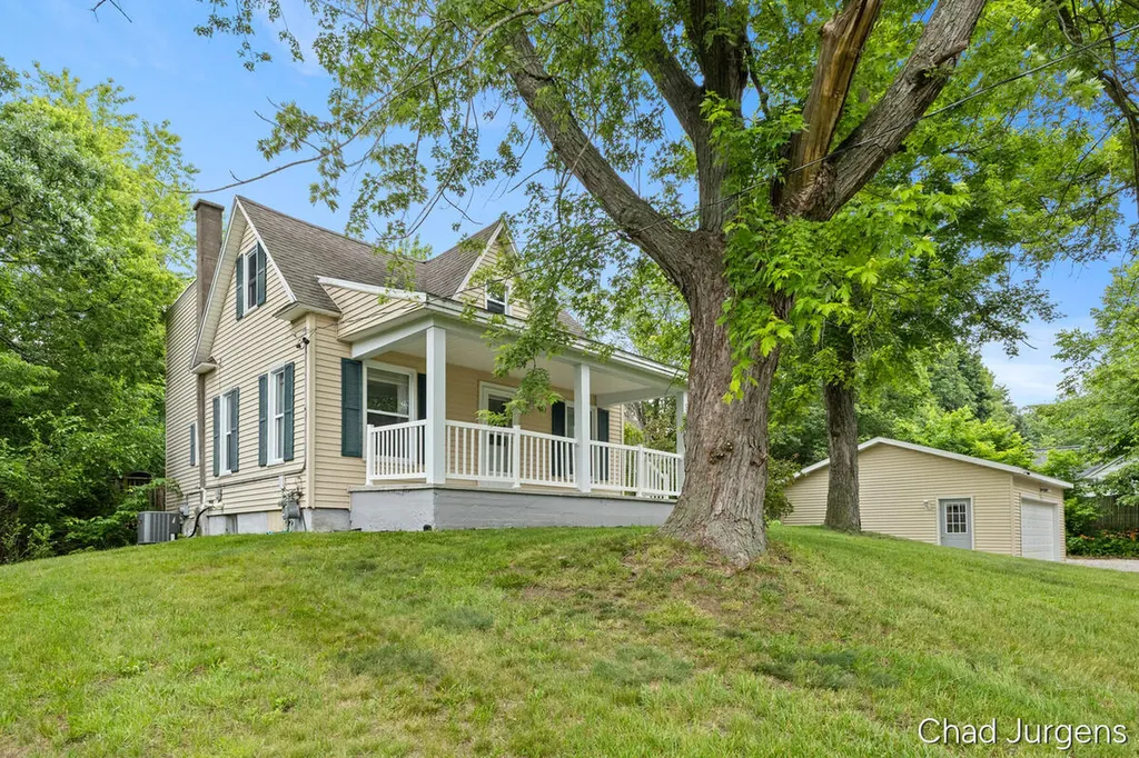 931 4 Mile Road NE Plainfield Charter Township MI 49525