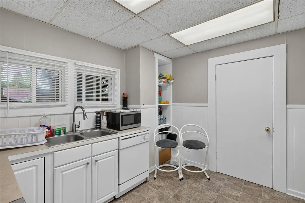 129 Palmer Street NE Grand Rapids City MI 49505