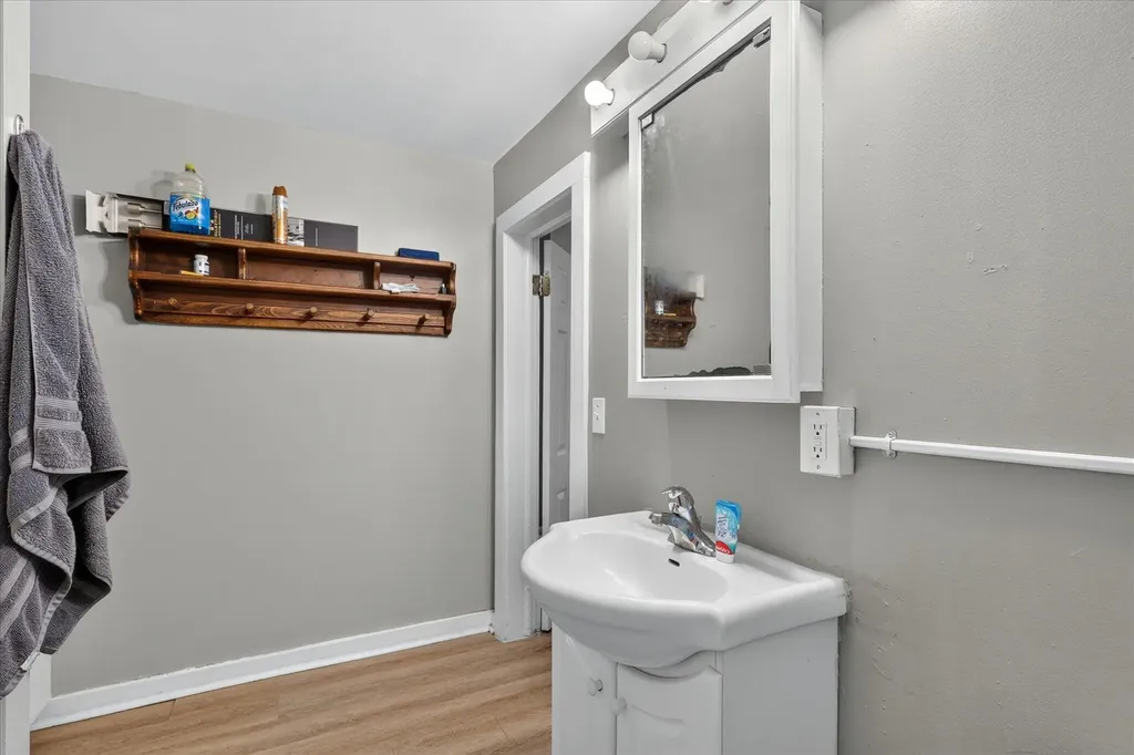 129 Palmer Street NE Grand Rapids City MI 49505