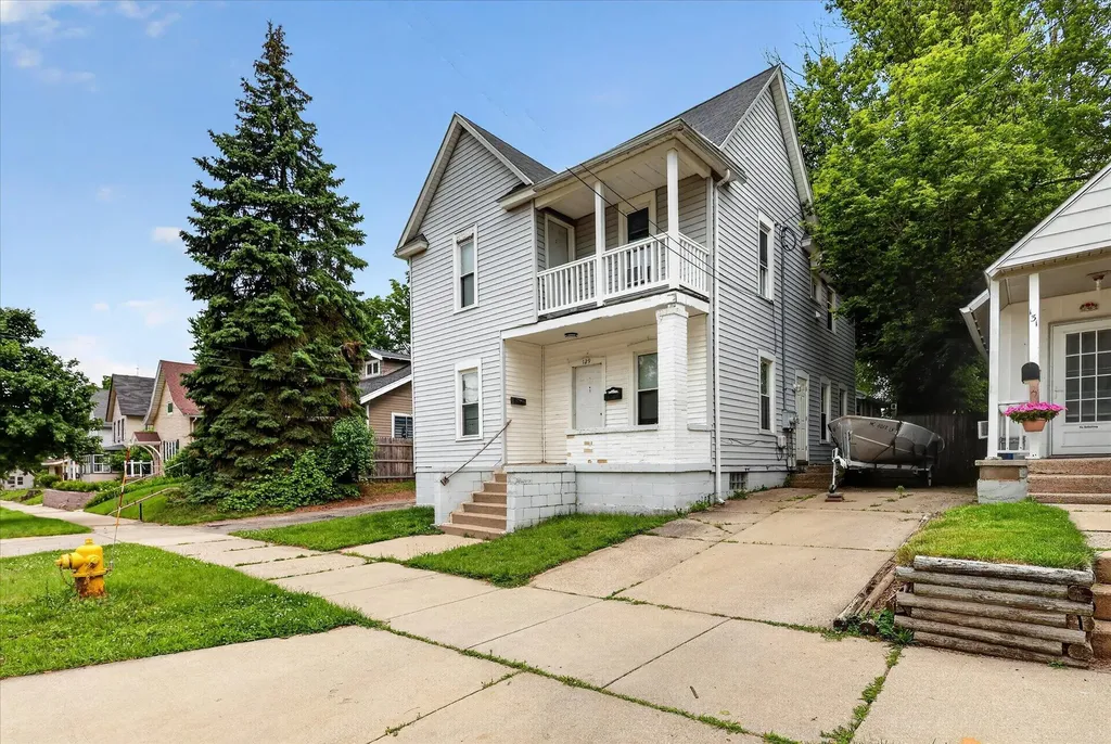 129 Palmer Street NE Grand Rapids City MI 49505