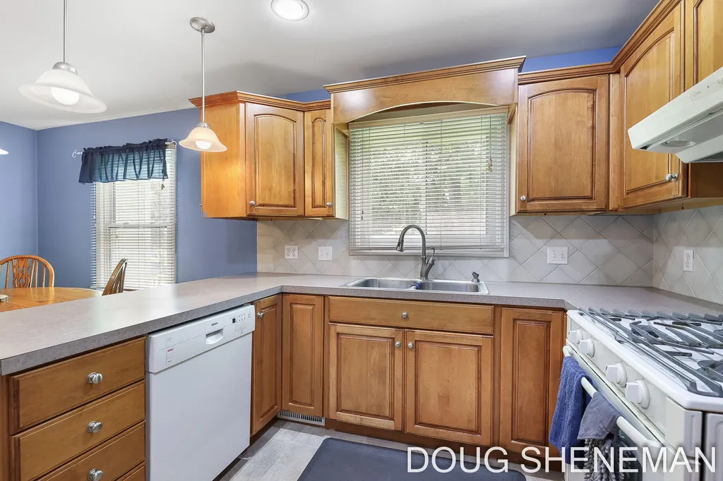 5143 Wembley Court SW Wyoming City MI 49509