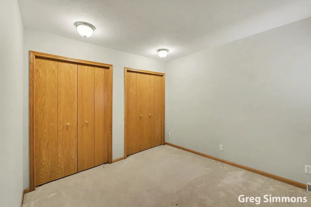 2579 Falcon Pointe Drive NW Walker City MI 49534