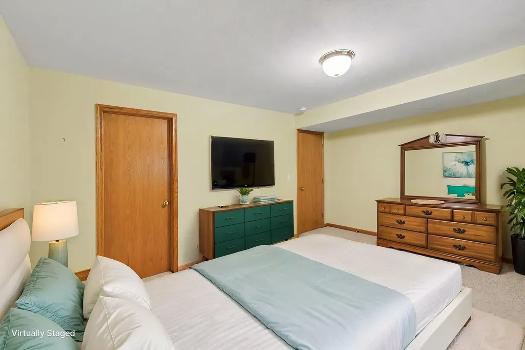 2579 Falcon Pointe Drive NW Walker City MI 49534