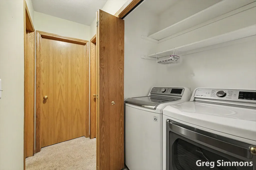 2579 Falcon Pointe Drive NW Walker City MI 49534