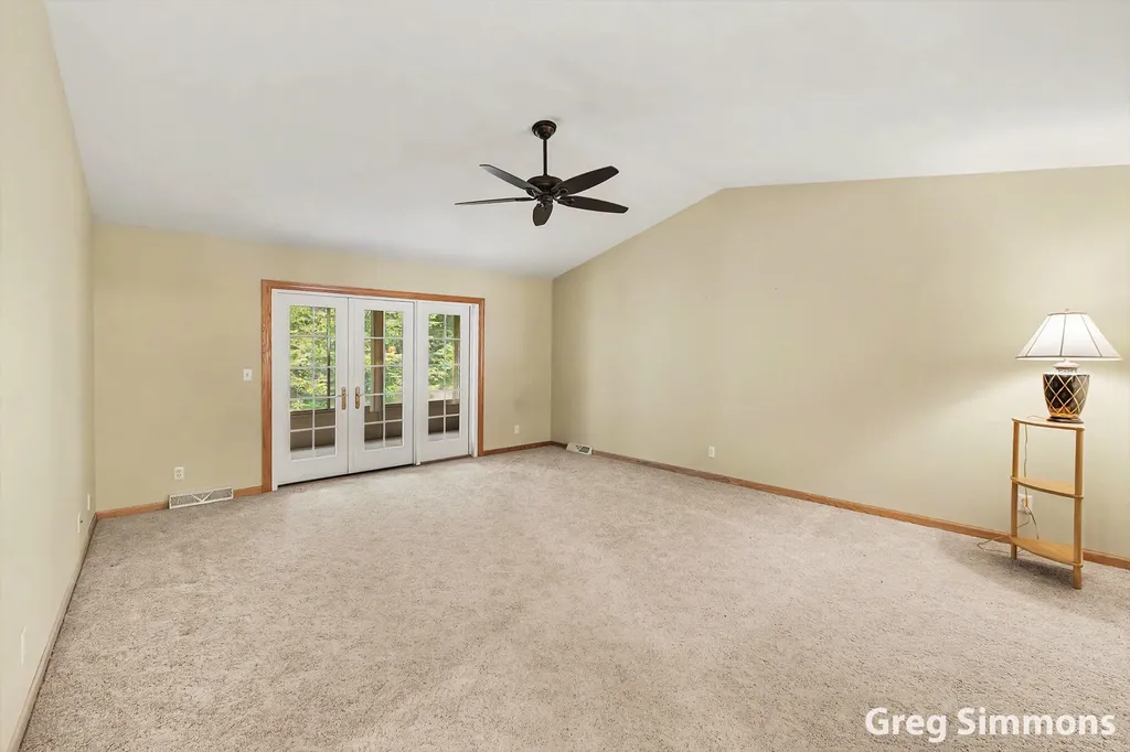 2579 Falcon Pointe Drive NW Walker City MI 49534